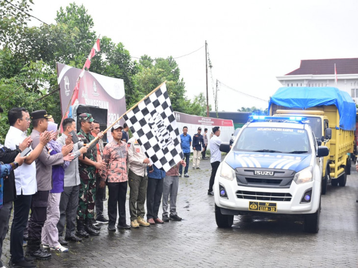 Pj Bupati Kampar Resmi Melepas Pendistribusian Logistik Pemilu Ke Kecamatan