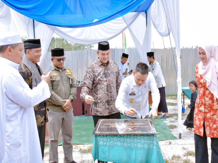 Pj Bupati Kampar Resmikan Ponpes Baitul Hikmah Indonesia