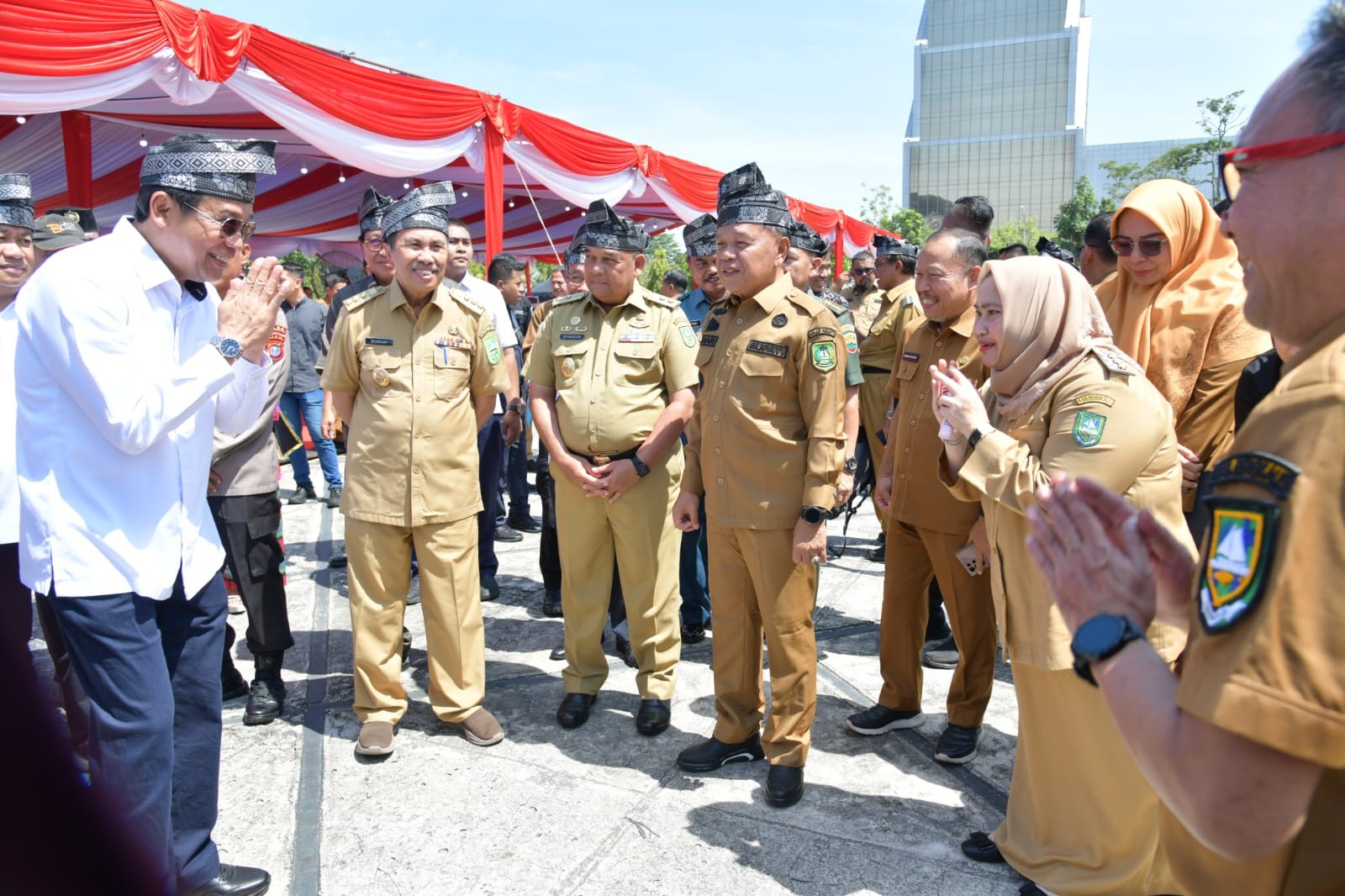 Dukung Semangat Anti Korupsi, Bupati Hadiri Roadshow Bus KPK RI