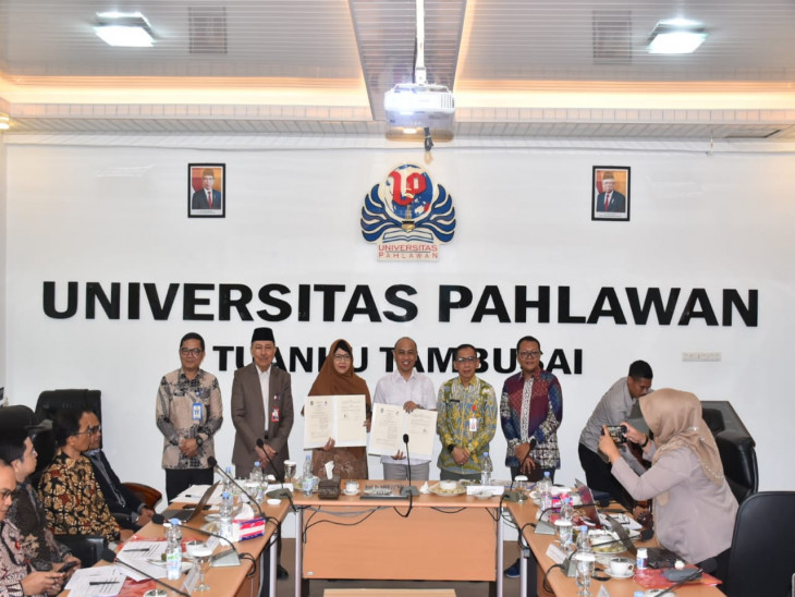 Asisten III Paparkan Materi Pemanfaatan Tanah Ulayat Pada Dies Natalis ke-7 Universitas Pahlawan