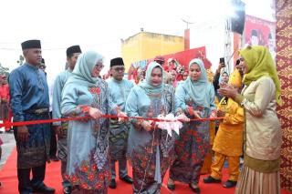 Bupati Kasmarni Buka Pameran Stand Bazar MTQ ke-48 Kabupaten Bengkalis