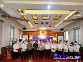 Hadiri Pelantikan Pengurus SMSI Banten, Kabid Humas Polda Banten Berikan Selamat