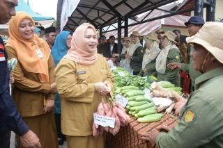 Bupati Kasmarni Ajak Masyarakat Konsumsi Pangan Lokal Sehat, Bersih dan Bergizi